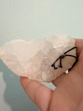Crystal quartz geode healing chakra reiki